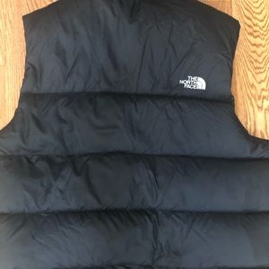 North Face goose down puffer vest Mens size L. Excellent condition barely worn.